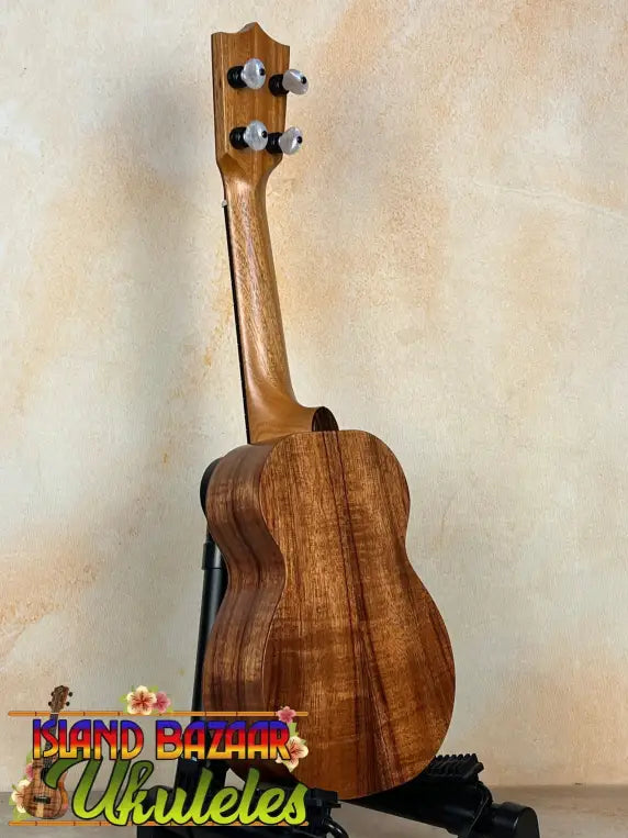 Beautiful Kamaka Soprano Ukulele HF-1 with solid Koa body and stunning grain patterns