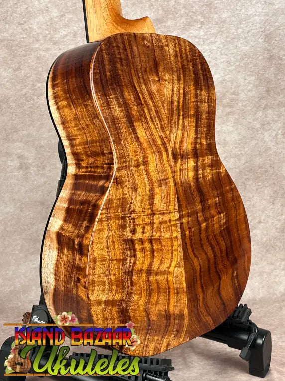 Kanile’a DK-T Pro tenor ukulele with gig bag and stand