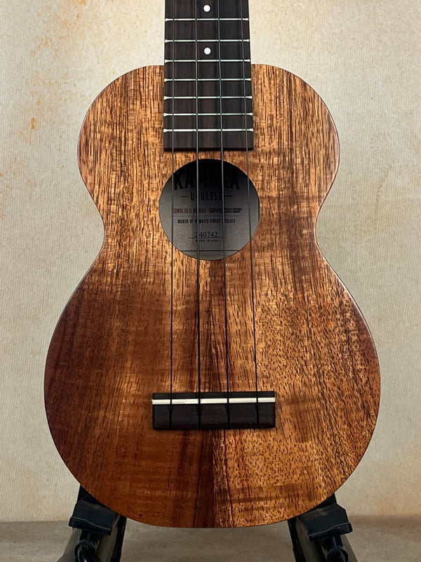 Beautiful Kamaka Soprano Ukulele HF - 1 with a Deluxe Hardshell Case - Island Bazaar Ukes