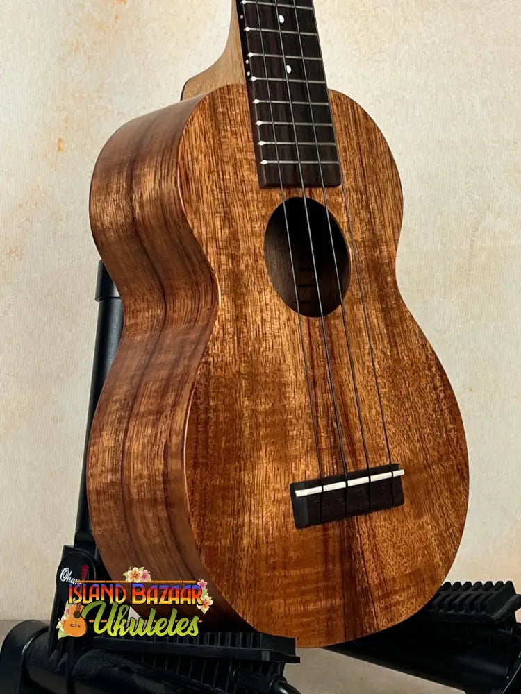 Beautiful Kamaka Soprano Ukulele HF-1 with solid koa wood and dark grain patterns