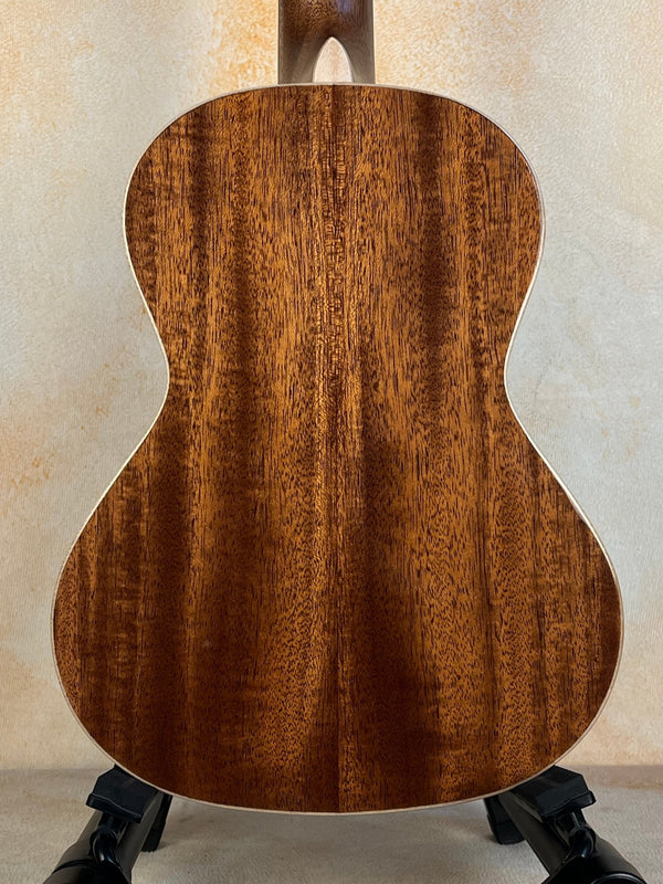 Kala KA - SMH - TG Solid Mahogany Tenor Ukulele - Warm Tone & Gloss Finish - Island Bazaar Ukes