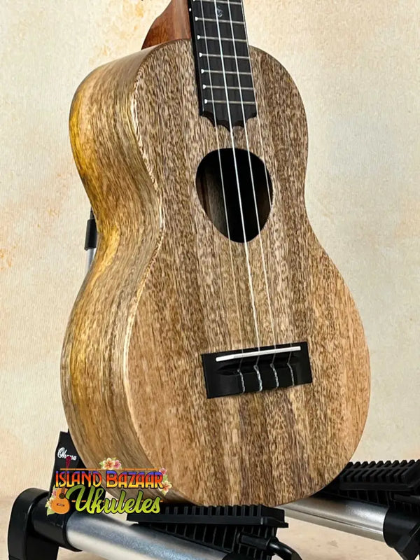 Wooden Ukulele with Natural Grain Pattern and Black Strings, KoAloha KCM-10RP-MG Concert