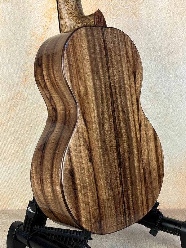 Phil Henderson Oregon Myrtle Tenor Ukulele | Custom-Made - Island Bazaar Ukes