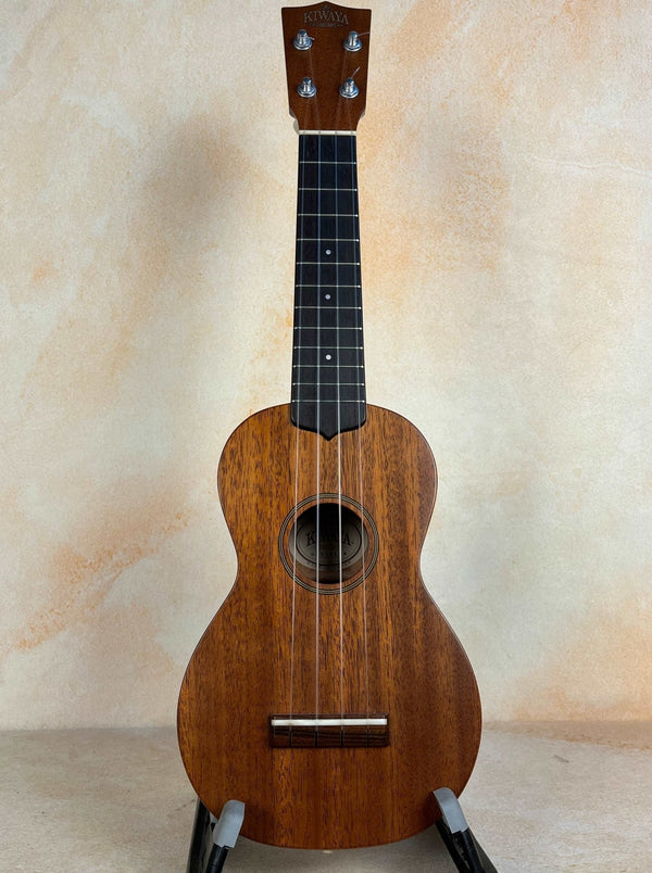 Artist Series Classic Kiwaia KST-4 Soprano Ukulele (Pre-Owned) - Island Bazaar Ukes