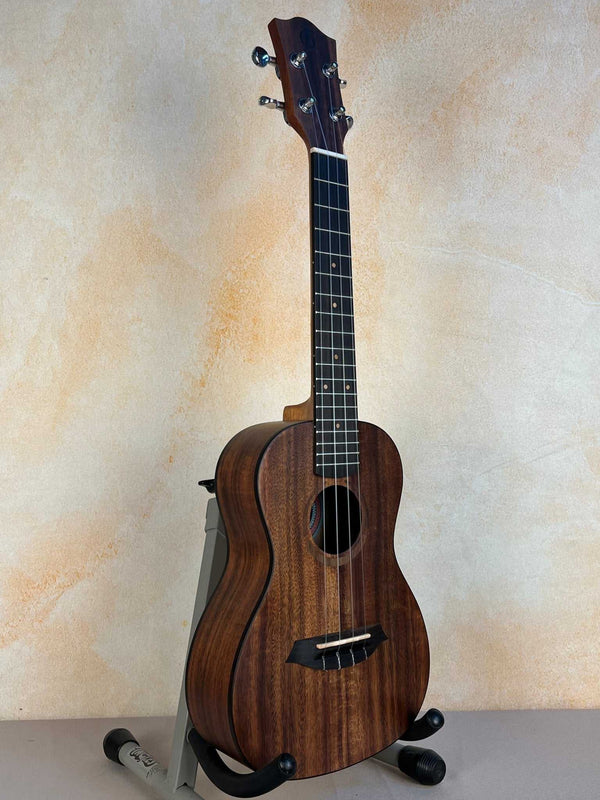 Flight Juliana Acacia Concert Ukulele w/ Gig Bag - Island Bazaar Ukes