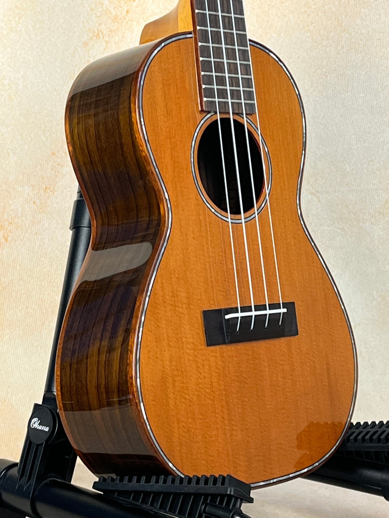 Cedar on sale top ukulele