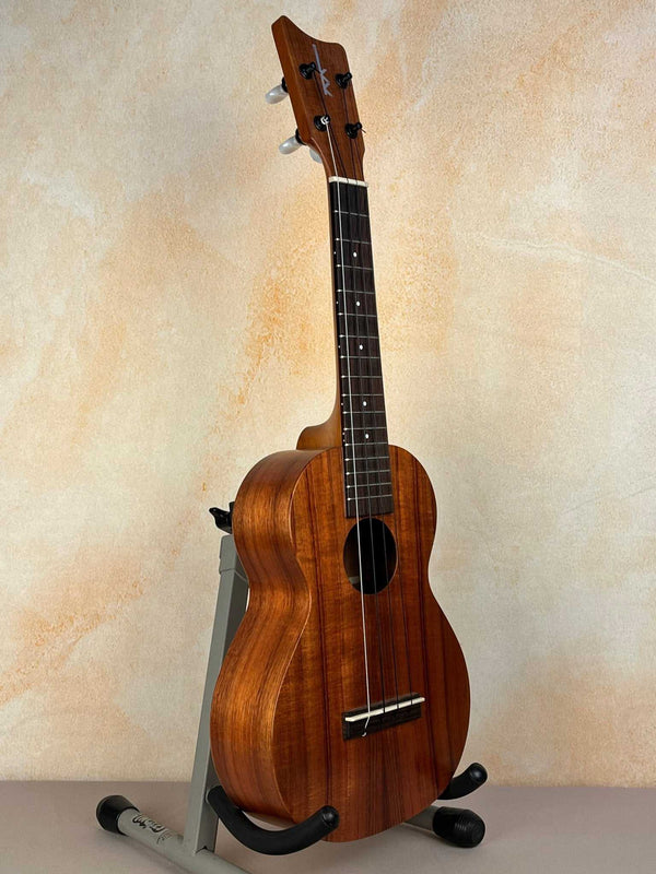 Kamaka HF-2 Concert Ukulele Model w/ Hard Shell Case - Island Bazaar Ukes