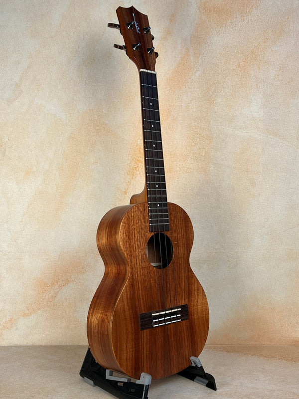 Kamaka Tenor Ukulele HF-3 w/ Deluxe Hard Shell Case| Full-Bodied Sound - Island Bazaar Ukes