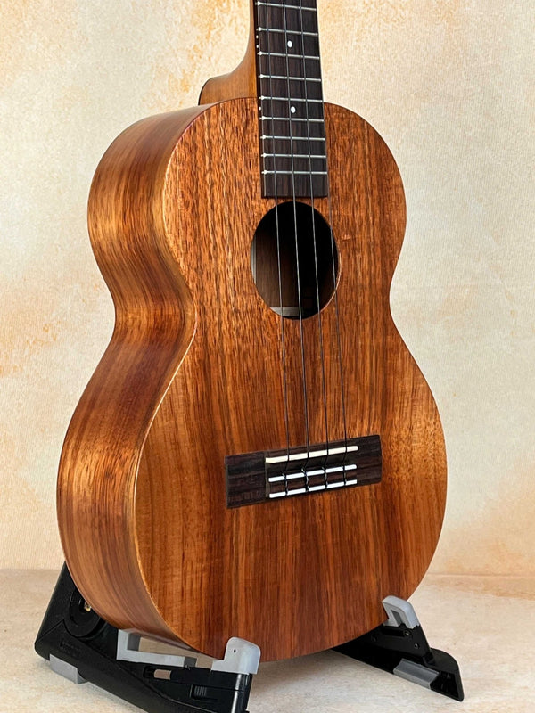 Kamaka Tenor Ukulele HF-3 w/ Deluxe Hard Shell Case| Full-Bodied Sound - Island Bazaar Ukes